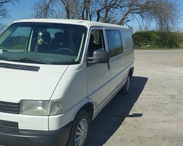 Белый Фольксваген Transporter, объемом двигателя 2.5 л и пробегом 475 тыс. км за 6000 $, фото 7 на Automoto.ua