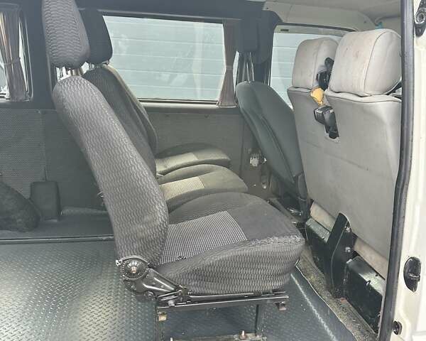 Білий Фольксваген Transporter, об'ємом двигуна 2.5 л та пробігом 300 тис. км за 5200 $, фото 22 на Automoto.ua