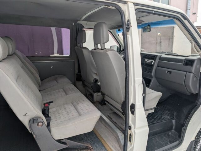 Белый Фольксваген Transporter, объемом двигателя 2.5 л и пробегом 350 тыс. км за 6000 $, фото 11 на Automoto.ua