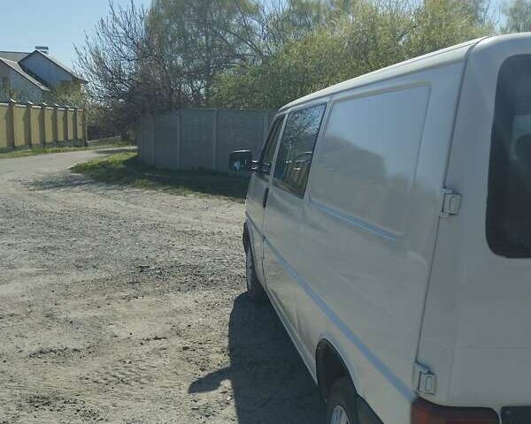 Белый Фольксваген Transporter, объемом двигателя 2.5 л и пробегом 475 тыс. км за 6000 $, фото 8 на Automoto.ua