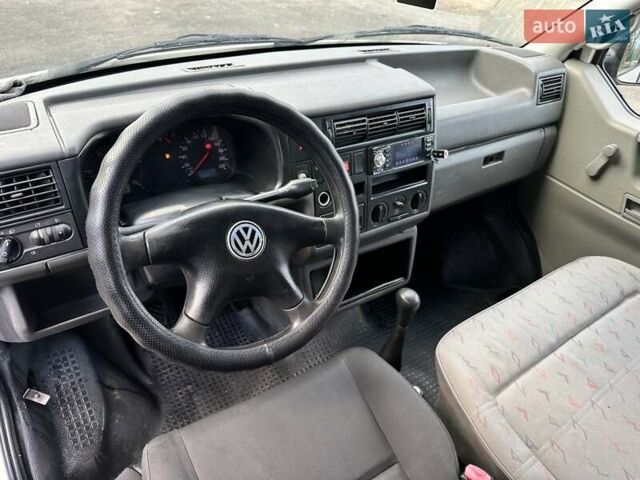 Білий Фольксваген Transporter, об'ємом двигуна 2.5 л та пробігом 300 тис. км за 5200 $, фото 23 на Automoto.ua