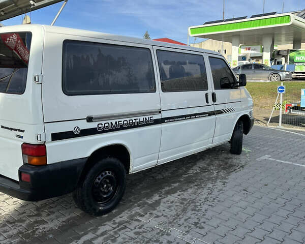 Белый Фольксваген Transporter, объемом двигателя 2.46 л и пробегом 453 тыс. км за 7200 $, фото 2 на Automoto.ua