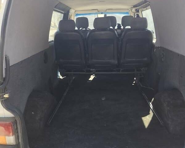 Белый Фольксваген Transporter, объемом двигателя 2.5 л и пробегом 475 тыс. км за 6000 $, фото 3 на Automoto.ua