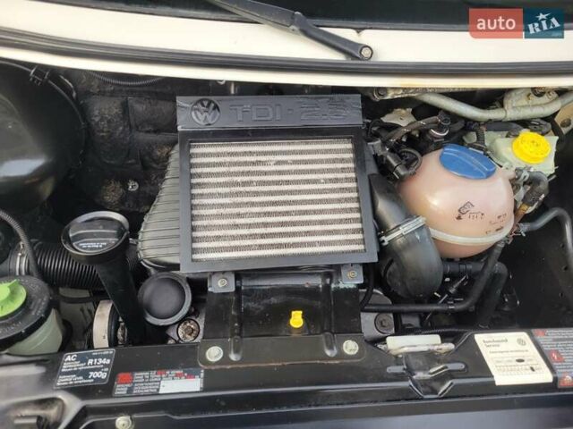 Белый Фольксваген Transporter, объемом двигателя 2.5 л и пробегом 441 тыс. км за 7550 $, фото 44 на Automoto.ua