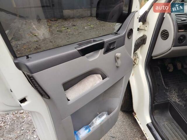 Белый Фольксваген Transporter, объемом двигателя 2.5 л и пробегом 242 тыс. км за 7000 $, фото 20 на Automoto.ua