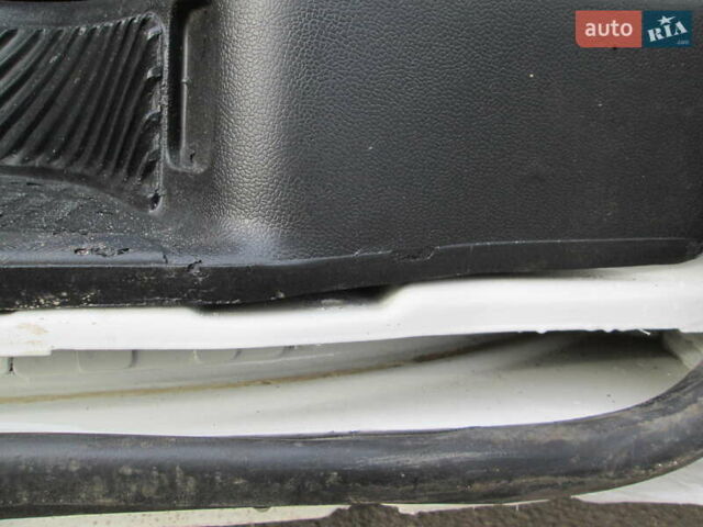 Белый Фольксваген Transporter, объемом двигателя 2.5 л и пробегом 441 тыс. км за 7550 $, фото 24 на Automoto.ua