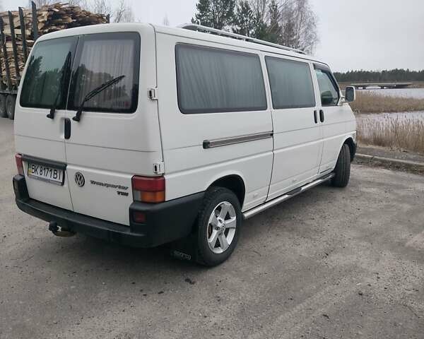 Белый Фольксваген Transporter, объемом двигателя 2.5 л и пробегом 290 тыс. км за 8500 $, фото 4 на Automoto.ua