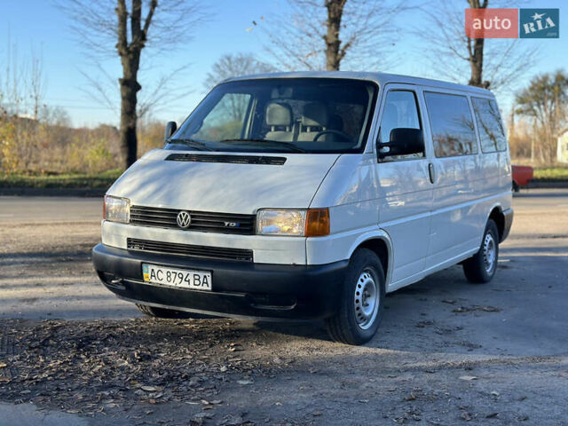 Білий Фольксваген Transporter, об'ємом двигуна 2.5 л та пробігом 400 тис. км за 5899 $, фото 2 на Automoto.ua
