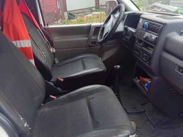 Белый Фольксваген Transporter, объемом двигателя 2.5 л и пробегом 436 тыс. км за 4500 $, фото 4 на Automoto.ua