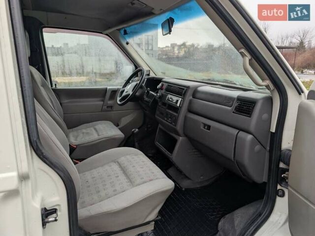 Белый Фольксваген Transporter, объемом двигателя 2.5 л и пробегом 600 тыс. км за 6650 $, фото 14 на Automoto.ua