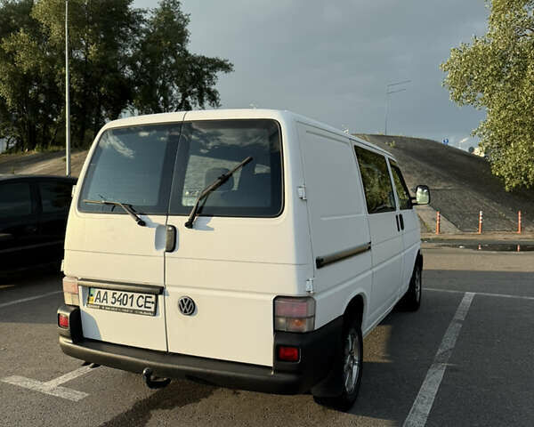 Білий Фольксваген Transporter, об'ємом двигуна 2.5 л та пробігом 486 тис. км за 9500 $, фото 4 на Automoto.ua