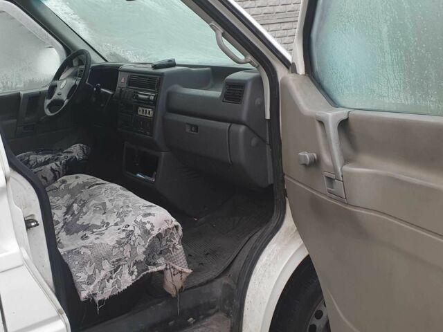 Белый Фольксваген Transporter, объемом двигателя 2.5 л и пробегом 386 тыс. км за 7200 $, фото 4 на Automoto.ua