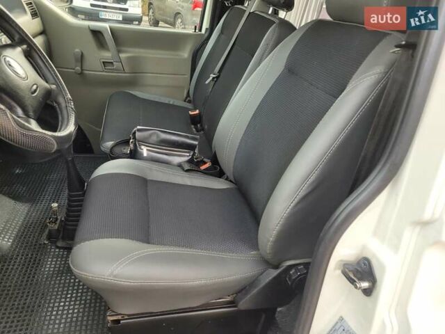 Белый Фольксваген Transporter, объемом двигателя 2.5 л и пробегом 441 тыс. км за 7550 $, фото 67 на Automoto.ua