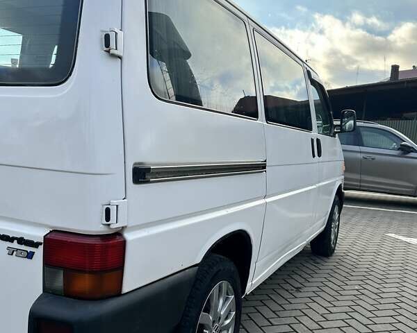 Білий Фольксваген Transporter, об'ємом двигуна 2.5 л та пробігом 300 тис. км за 5200 $, фото 16 на Automoto.ua