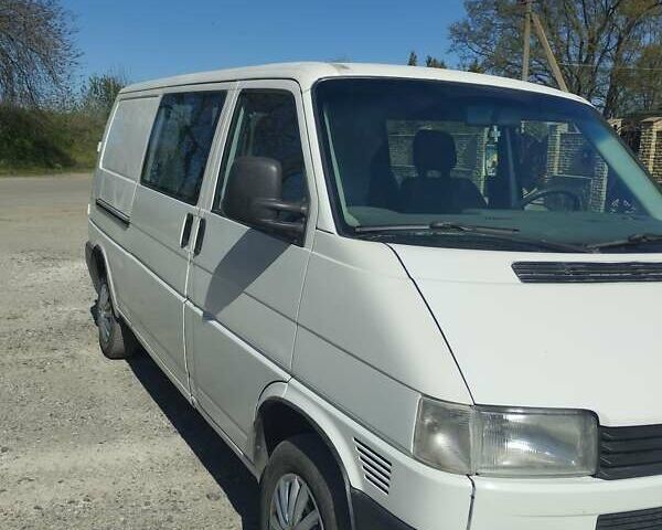 Белый Фольксваген Transporter, объемом двигателя 2.5 л и пробегом 475 тыс. км за 6000 $, фото 4 на Automoto.ua