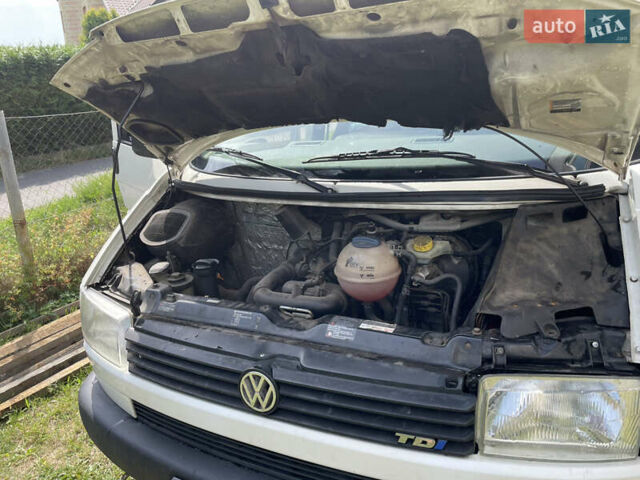 Білий Фольксваген Transporter, об'ємом двигуна 2.5 л та пробігом 307 тис. км за 6500 $, фото 5 на Automoto.ua