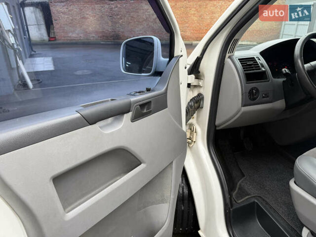 Белый Фольксваген Transporter, объемом двигателя 1.9 л и пробегом 300 тыс. км за 7700 $, фото 14 на Automoto.ua