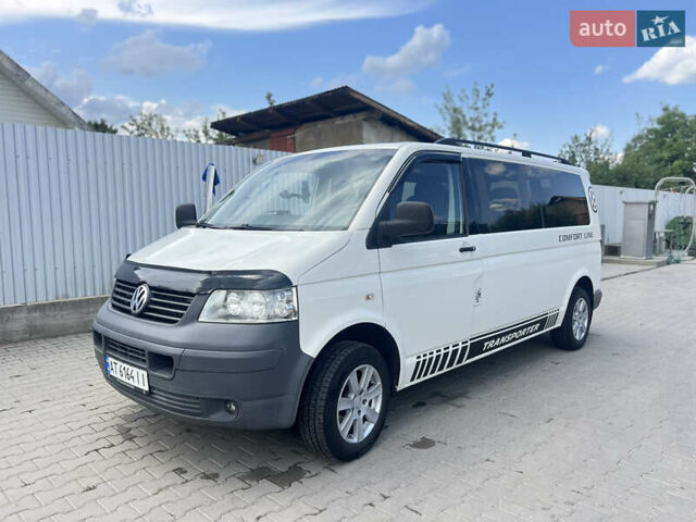 Білий Фольксваген Transporter, об'ємом двигуна 1.9 л та пробігом 400 тис. км за 9000 $, фото 1 на Automoto.ua