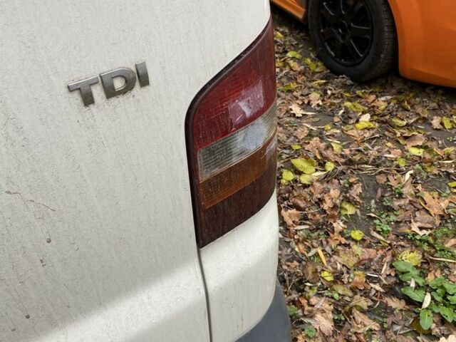 Белый Фольксваген Transporter, объемом двигателя 1.9 л и пробегом 232 тыс. км за 5999 $, фото 6 на Automoto.ua