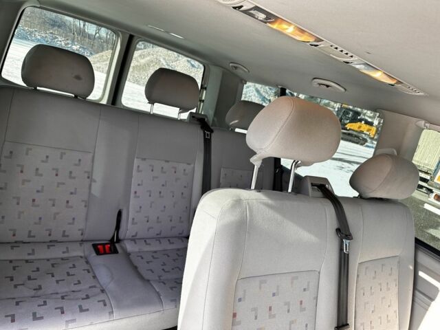 Білий Фольксваген Transporter, об'ємом двигуна 2.5 л та пробігом 290 тис. км за 8100 $, фото 5 на Automoto.ua