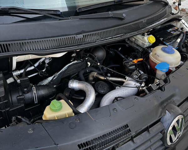 Білий Фольксваген Transporter, об'ємом двигуна 2.46 л та пробігом 230 тис. км за 6950 $, фото 13 на Automoto.ua