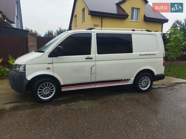 Белый Фольксваген Transporter, объемом двигателя 2.5 л и пробегом 298 тыс. км за 7400 $, фото 3 на Automoto.ua