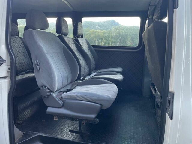 Белый Фольксваген Transporter, объемом двигателя 2.5 л и пробегом 400 тыс. км за 6500 $, фото 5 на Automoto.ua