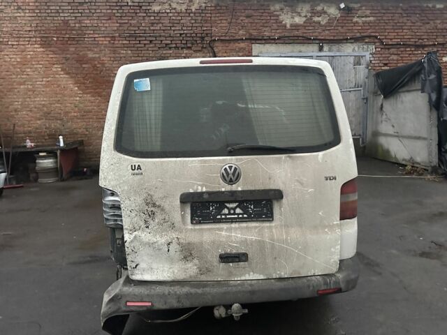 Белый Фольксваген Transporter, объемом двигателя 1.9 л и пробегом 433 тыс. км за 3350 $, фото 3 на Automoto.ua