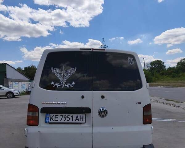 Білий Фольксваген Transporter, об'ємом двигуна 2.46 л та пробігом 336 тис. км за 6700 $, фото 2 на Automoto.ua