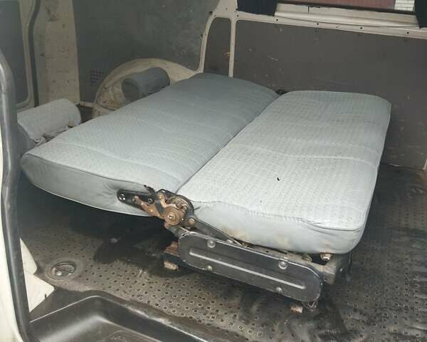 Белый Фольксваген Transporter, объемом двигателя 2.5 л и пробегом 298 тыс. км за 7400 $, фото 22 на Automoto.ua