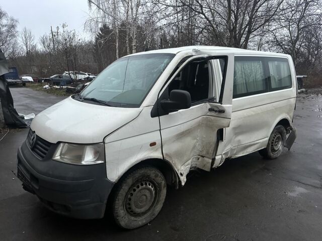 Белый Фольксваген Transporter, объемом двигателя 1.9 л и пробегом 433 тыс. км за 3350 $, фото 1 на Automoto.ua