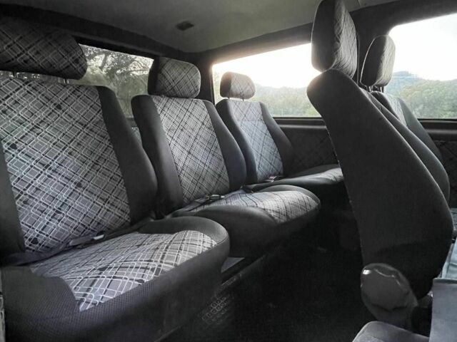 Белый Фольксваген Transporter, объемом двигателя 2.5 л и пробегом 400 тыс. км за 6500 $, фото 6 на Automoto.ua