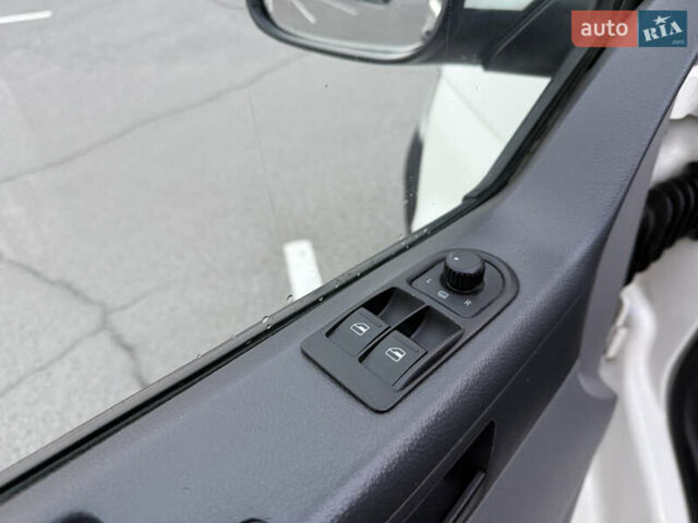 Белый Фольксваген Transporter, объемом двигателя 2.5 л и пробегом 270 тыс. км за 9800 $, фото 9 на Automoto.ua