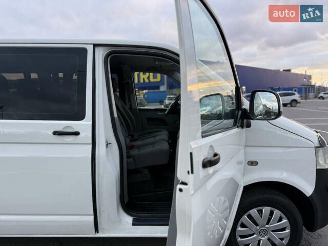 Белый Фольксваген Transporter, объемом двигателя 2.5 л и пробегом 270 тыс. км за 9800 $, фото 12 на Automoto.ua
