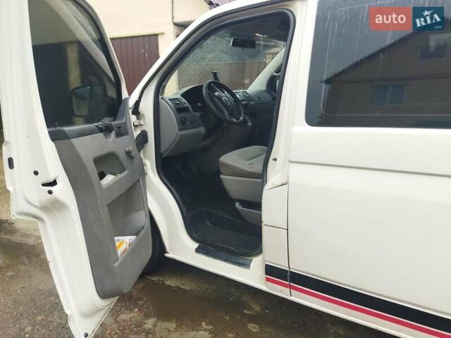 Белый Фольксваген Transporter, объемом двигателя 2.5 л и пробегом 298 тыс. км за 7400 $, фото 14 на Automoto.ua