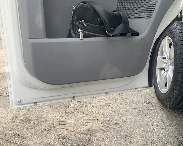 Белый Фольксваген Transporter, объемом двигателя 1.9 л и пробегом 270 тыс. км за 6999 $, фото 7 на Automoto.ua