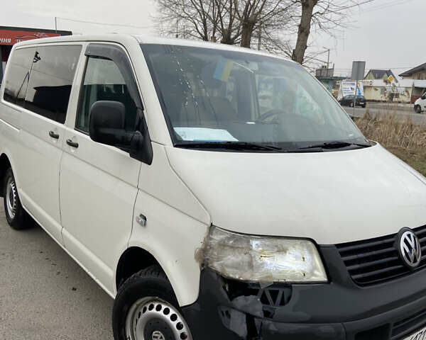 Білий Фольксваген Transporter, об'ємом двигуна 1.9 л та пробігом 392 тис. км за 7700 $, фото 2 на Automoto.ua