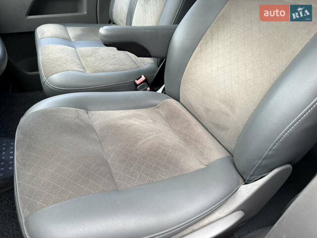 Белый Фольксваген Transporter, объемом двигателя 1.9 л и пробегом 300 тыс. км за 7700 $, фото 19 на Automoto.ua