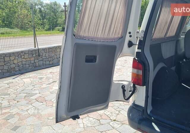 Білий Фольксваген Transporter, об'ємом двигуна 2.5 л та пробігом 677 тис. км за 6500 $, фото 35 на Automoto.ua