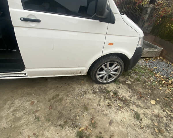 Белый Фольксваген Transporter, объемом двигателя 2.46 л и пробегом 325 тыс. км за 7300 $, фото 5 на Automoto.ua