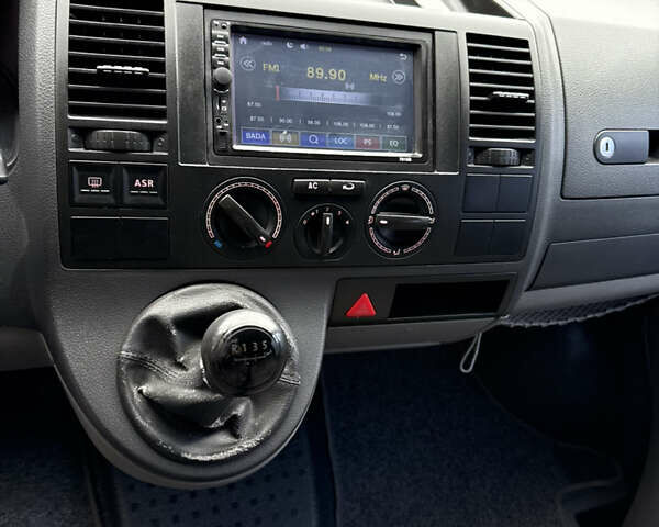 Белый Фольксваген Transporter, объемом двигателя 1.9 л и пробегом 300 тыс. км за 7700 $, фото 17 на Automoto.ua