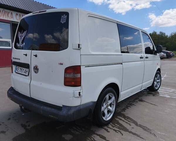 Білий Фольксваген Transporter, об'ємом двигуна 2.46 л та пробігом 336 тис. км за 6700 $, фото 5 на Automoto.ua