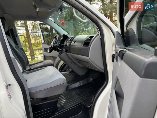 Белый Фольксваген Transporter, объемом двигателя 1.9 л и пробегом 337 тыс. км за 8750 $, фото 47 на Automoto.ua