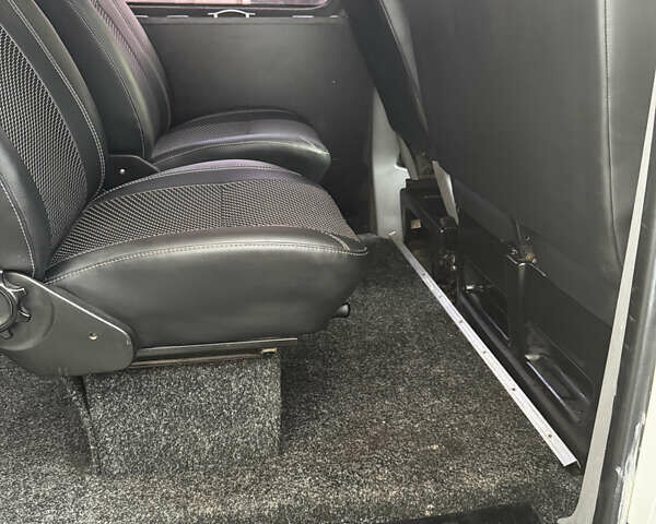 Білий Фольксваген Transporter, об'ємом двигуна 2.46 л та пробігом 230 тис. км за 6950 $, фото 12 на Automoto.ua