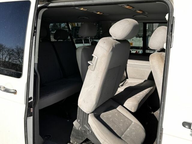 Білий Фольксваген Transporter, об'ємом двигуна 2.5 л та пробігом 290 тис. км за 8100 $, фото 6 на Automoto.ua