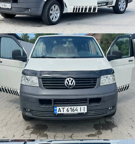 Білий Фольксваген Transporter, об'ємом двигуна 1.9 л та пробігом 400 тис. км за 9000 $, фото 2 на Automoto.ua