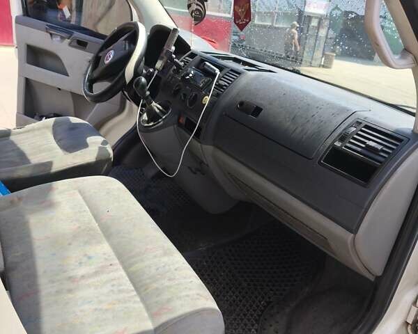 Білий Фольксваген Transporter, об'ємом двигуна 2.46 л та пробігом 336 тис. км за 6700 $, фото 11 на Automoto.ua