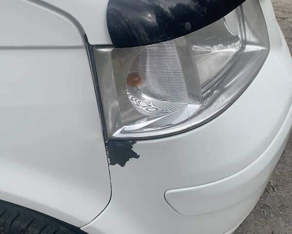 Белый Фольксваген Transporter, объемом двигателя 1.9 л и пробегом 270 тыс. км за 6999 $, фото 1 на Automoto.ua