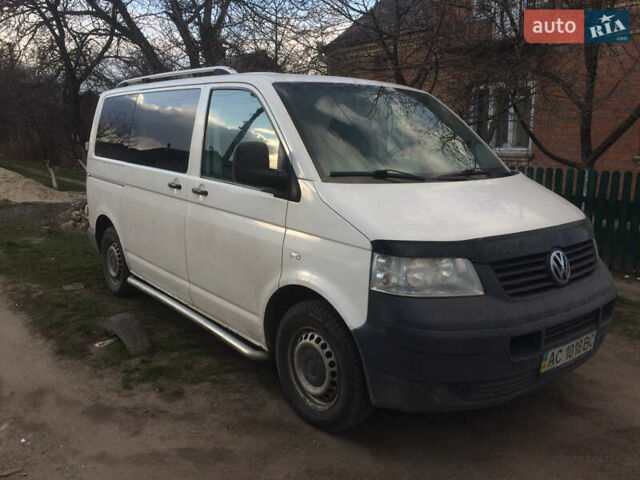 Белый Фольксваген Transporter, объемом двигателя 1.9 л и пробегом 330 тыс. км за 8500 $, фото 1 на Automoto.ua