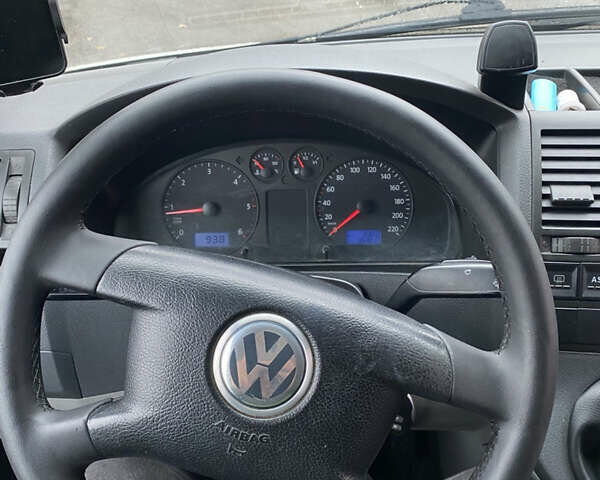 Білий Фольксваген Transporter, об'ємом двигуна 2.5 л та пробігом 355 тис. км за 8799 $, фото 9 на Automoto.ua